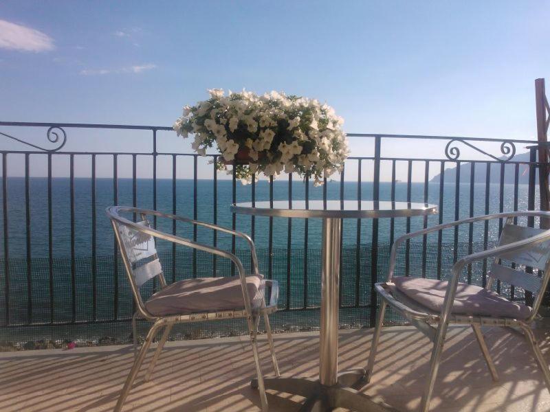 B&B Fronte Del Mare Salerno Zewnętrze zdjęcie